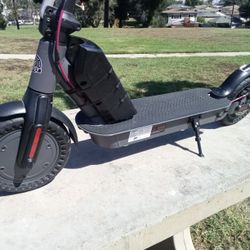 Fast - Dual Battery - E-Scooter / Hiboy - 30MPH - New Batteries - Charger - $180