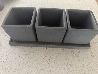 Gray ceramic planter box
