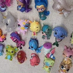 Mini Toy Figures Lot – Mixed Characters (Bundle)