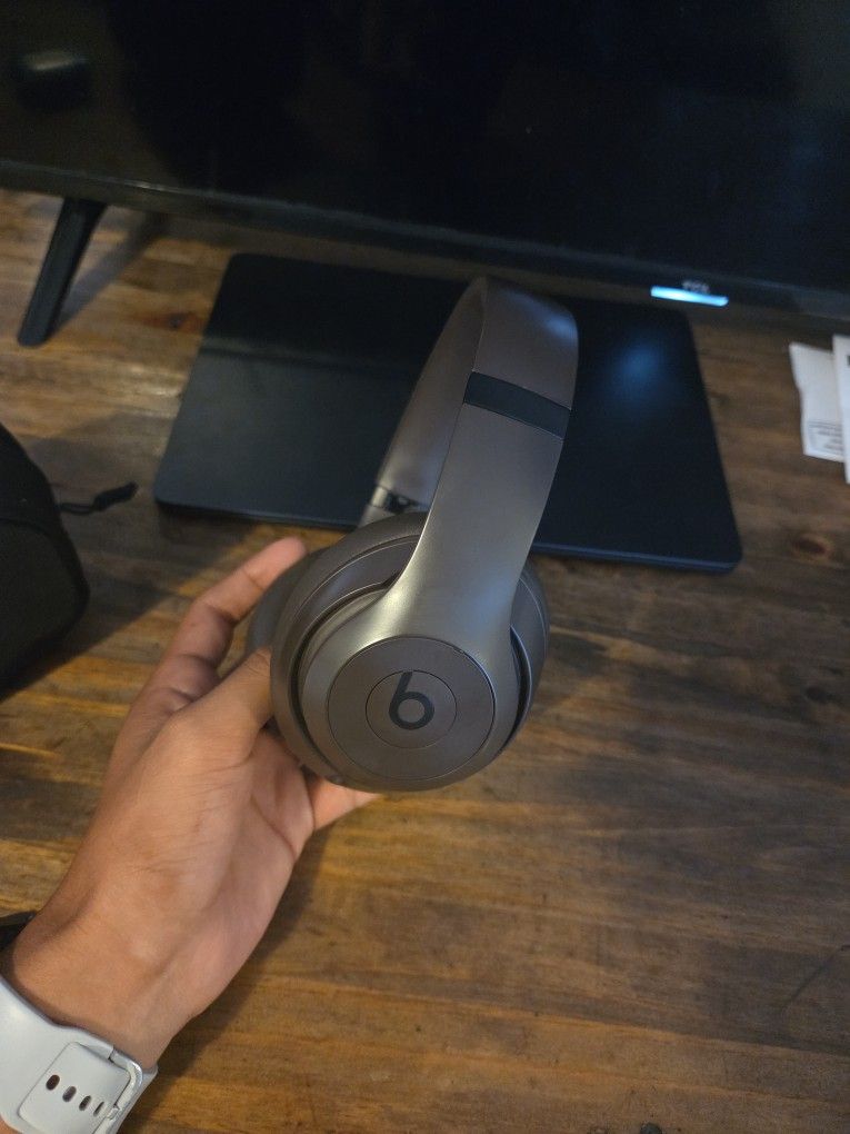 Beats Studio Pro Deep Brown