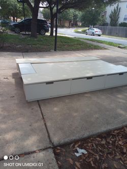 Queen Size Platform Bed