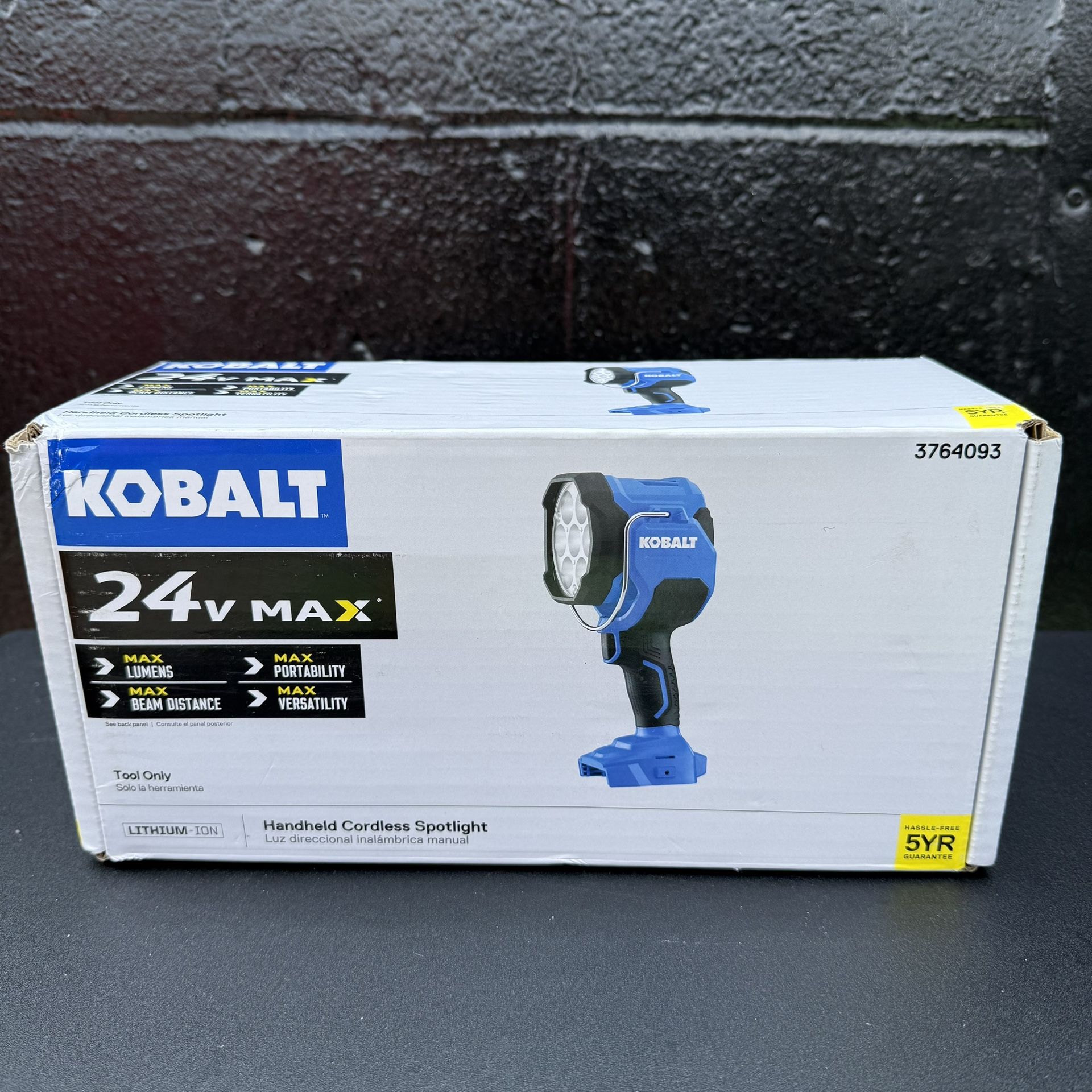 Kobalt 24-volt Lithium ion Corded Cordless 2700-Lumen LED Rechargeable Power Tool Flashlight