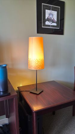 Table lamp