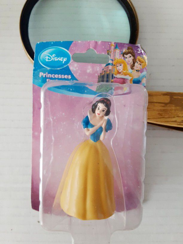 Disney Princesses Figurines - Snow White - 3+ Brand New Still In Sealed Box 