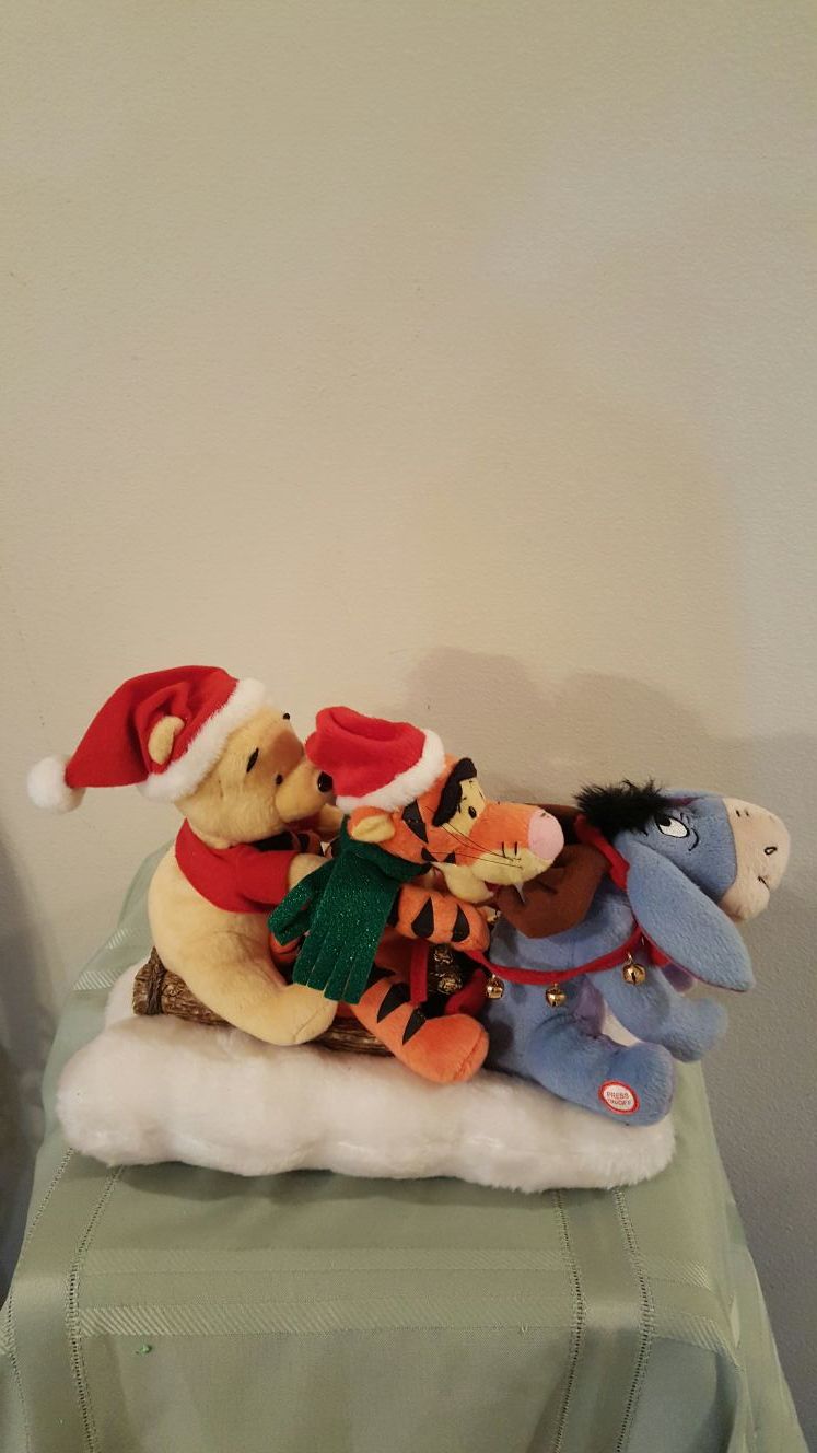 Disney Animated Pooh Eeyore & Tigger Christmas Sleigh Ride "Jingle Bells "
