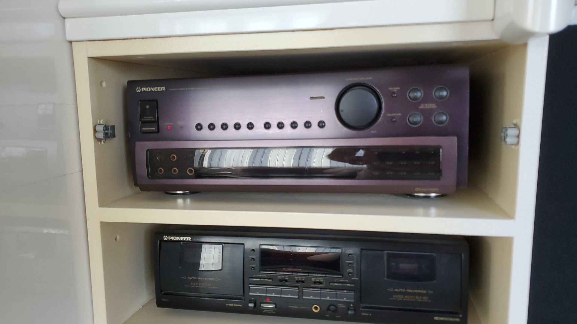 Pioneer audio / video stereo receiver VSX-D2S