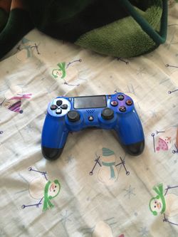 PS4 controller