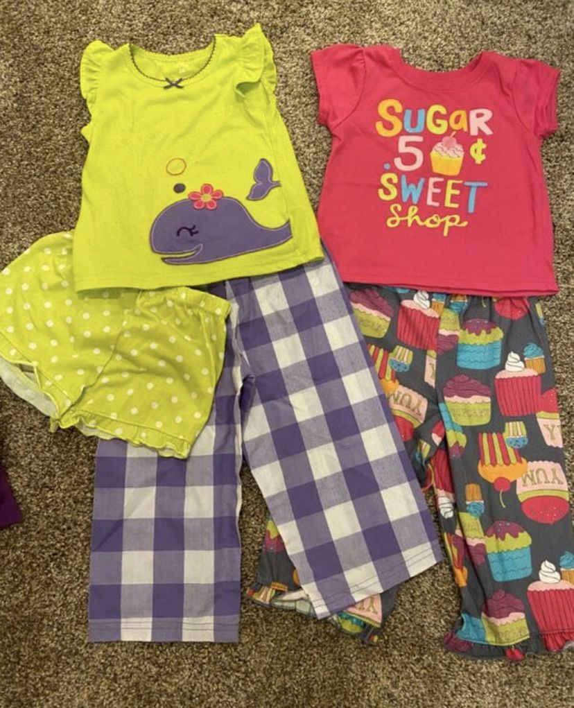Toddler Girls 2T/24mth pj lot