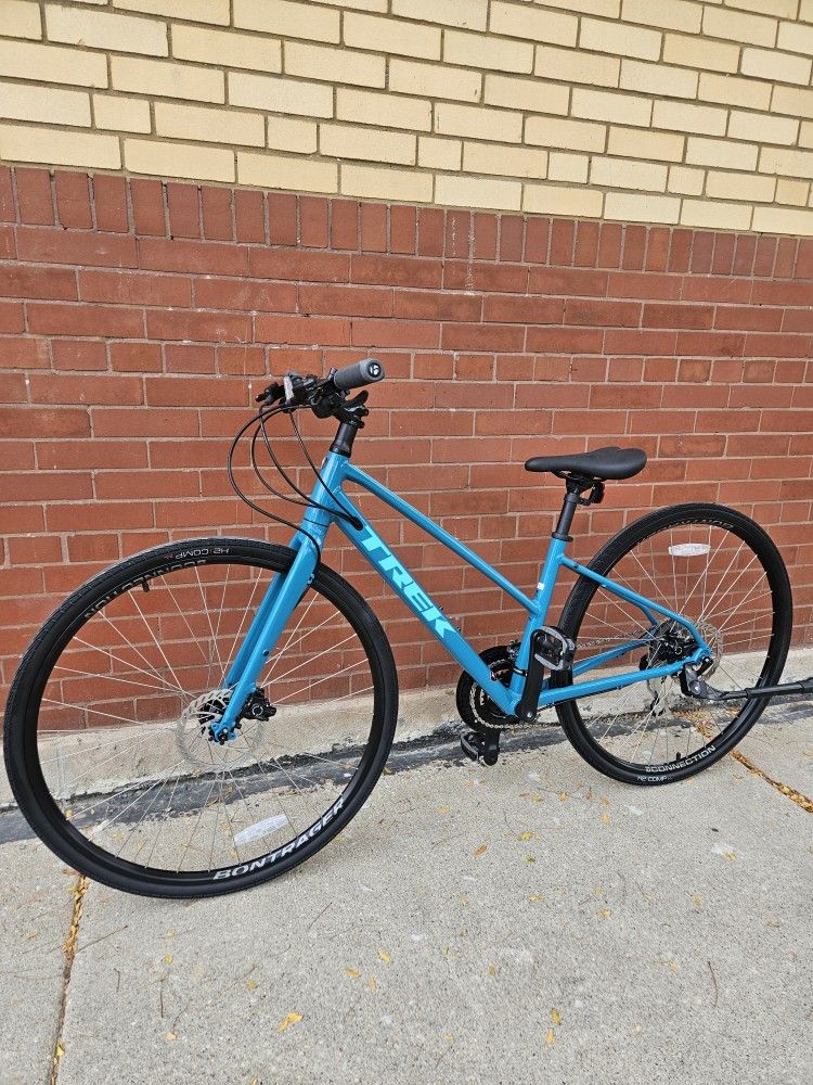 New! Trek FX  2 Hybrid Bike