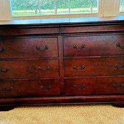 Beautiful 6 Piece Complete Bedroom Set