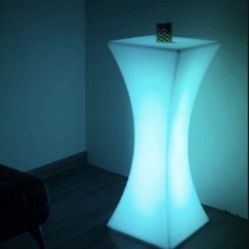 Wireless Cocktail Table 