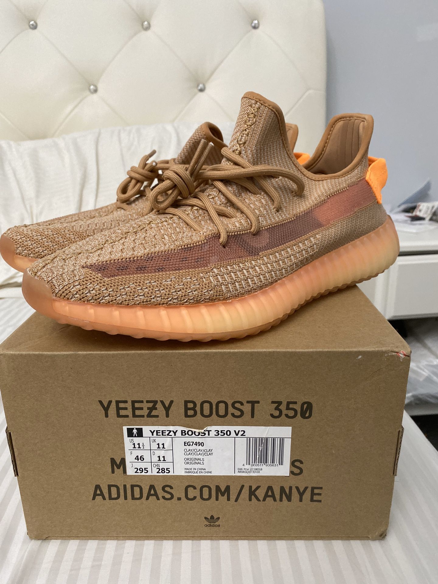 ADIDAS YEEZY BOOST 350 v2 clay size 11.5 brand new