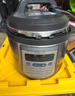 6L Insignia Pressure Cooker