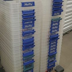 Over 100 Used Hi-Rise Hefty Storage Containers ( 40 Qt.)