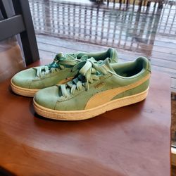 Turquoise Pumas-women size 8