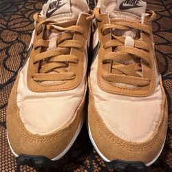 Nike Size 7 Women Shoes