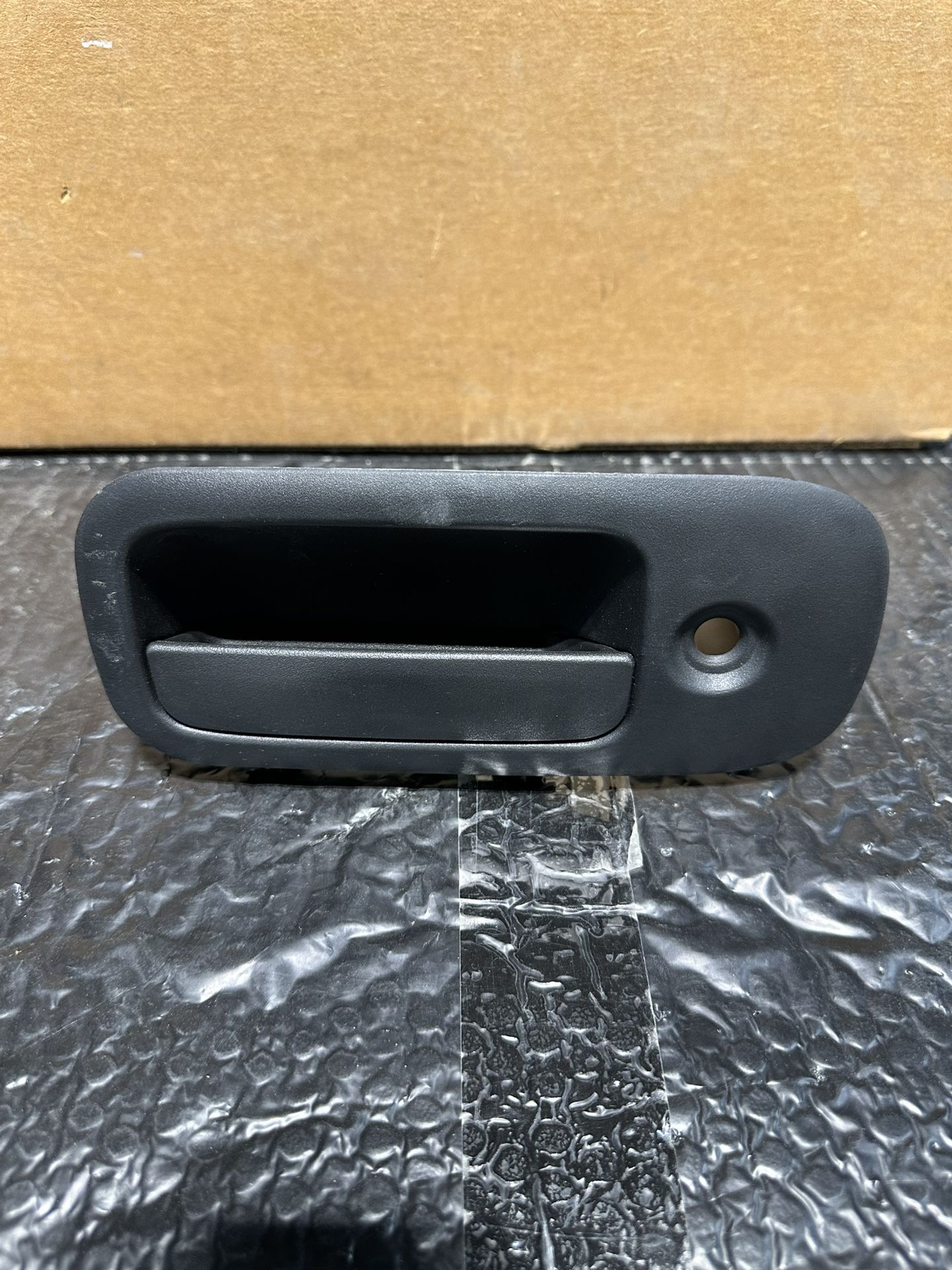 2015 Express Cargo RH Door Handle