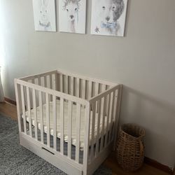 Natural Wood Mini Crib 