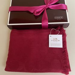 Coach Signature Scarf with Tag (New)$24