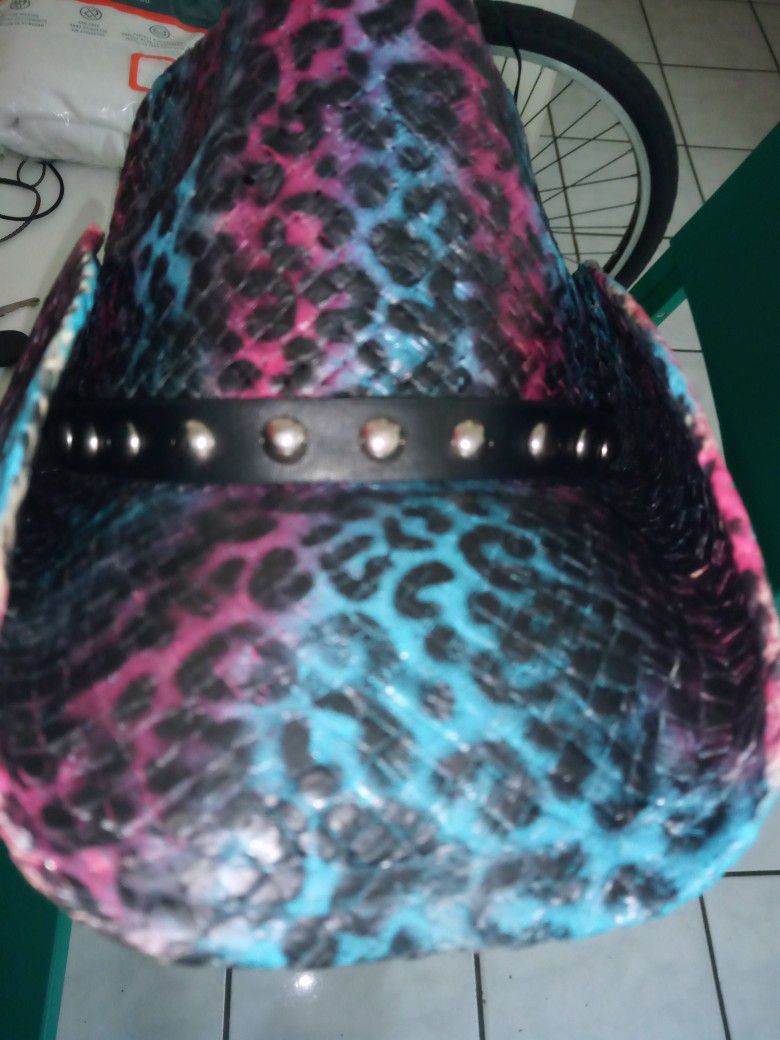 Multi Color 🐆 Leopard Hat..