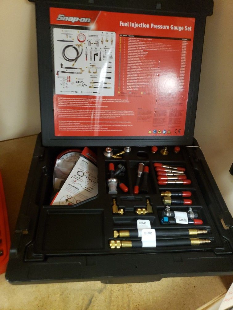 Snap On Master Fuel Injection Pressure Gauge Set EEF1500A
