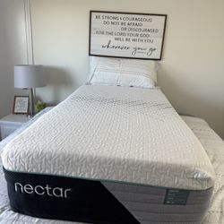 Nectar Premier Hybrid, Twin XL, Like New, Perfect Condition