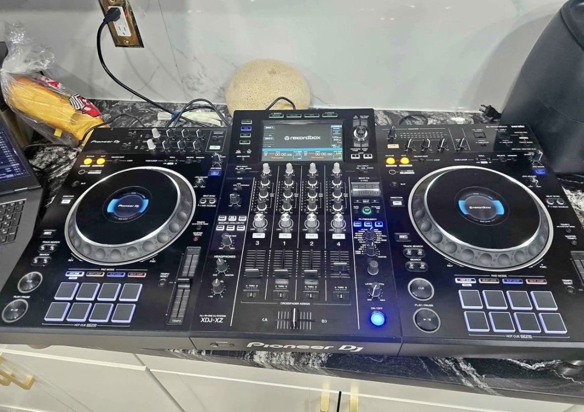Pioneer XDJ-XZ-DJ Controller + proX Flight Case