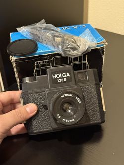 Holga 120 S W Box Medium Format Film Camera