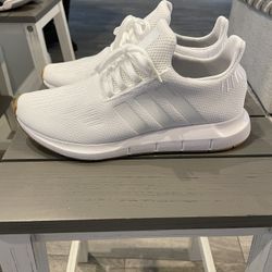 Adidas Swift Run
