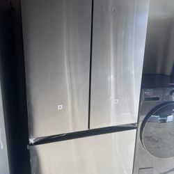 Samsung - BESPOKE 30 cu. ft. 3-Door French Door Smart Refrigerator with AutoFill Water Pitcher - Stainless Steel