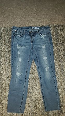 Size 13 lowrise Levi's capri Jean's