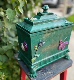 Trinket box