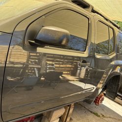 2006 nissan xterra Door Parts