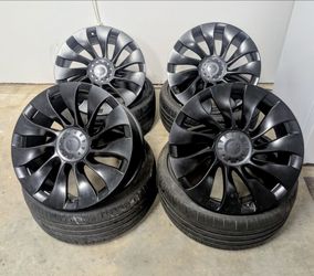 Tesla 20" Uberturbine Gunpowder w/Tires