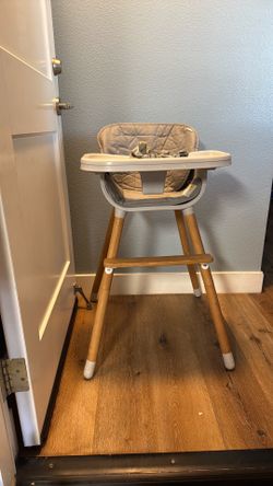 Baby high chair $10