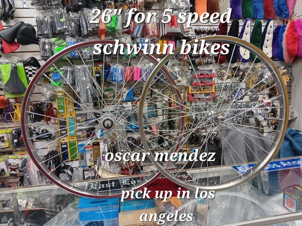 26" Inch Wheelset In Chrome For Schwinn Bikes 1 And 5 Speed Avilable