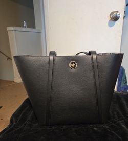 Brand New Michael Kors Tote 