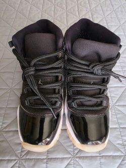 Jordans 11 retro size 6.5y