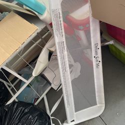 Dream On Me Bed Rail