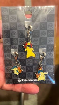 Pokémon Center Cyndaquil Evolution Charm Set