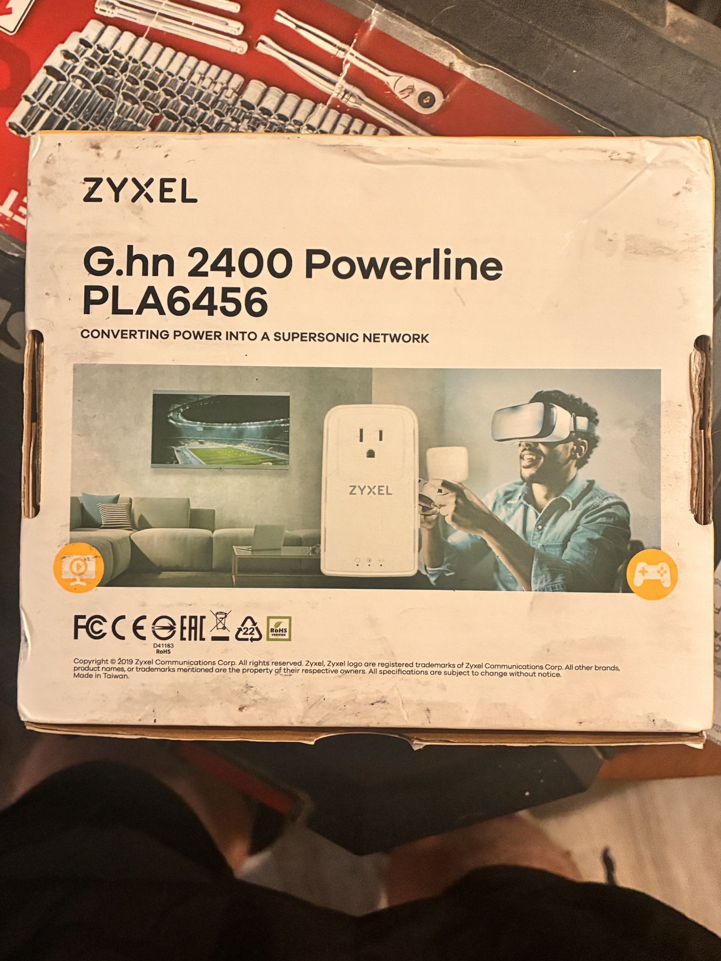 Zyxel https://offerup.com/redirect/?o=Ry5obg== 2400 Powerline Adapter Kit (PLA6456) – High-Speed Ethernet Over Power Outlets