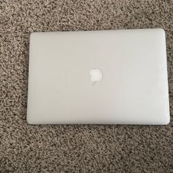 Apple MACBOOK PRO i7