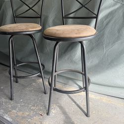 2 stool chairs