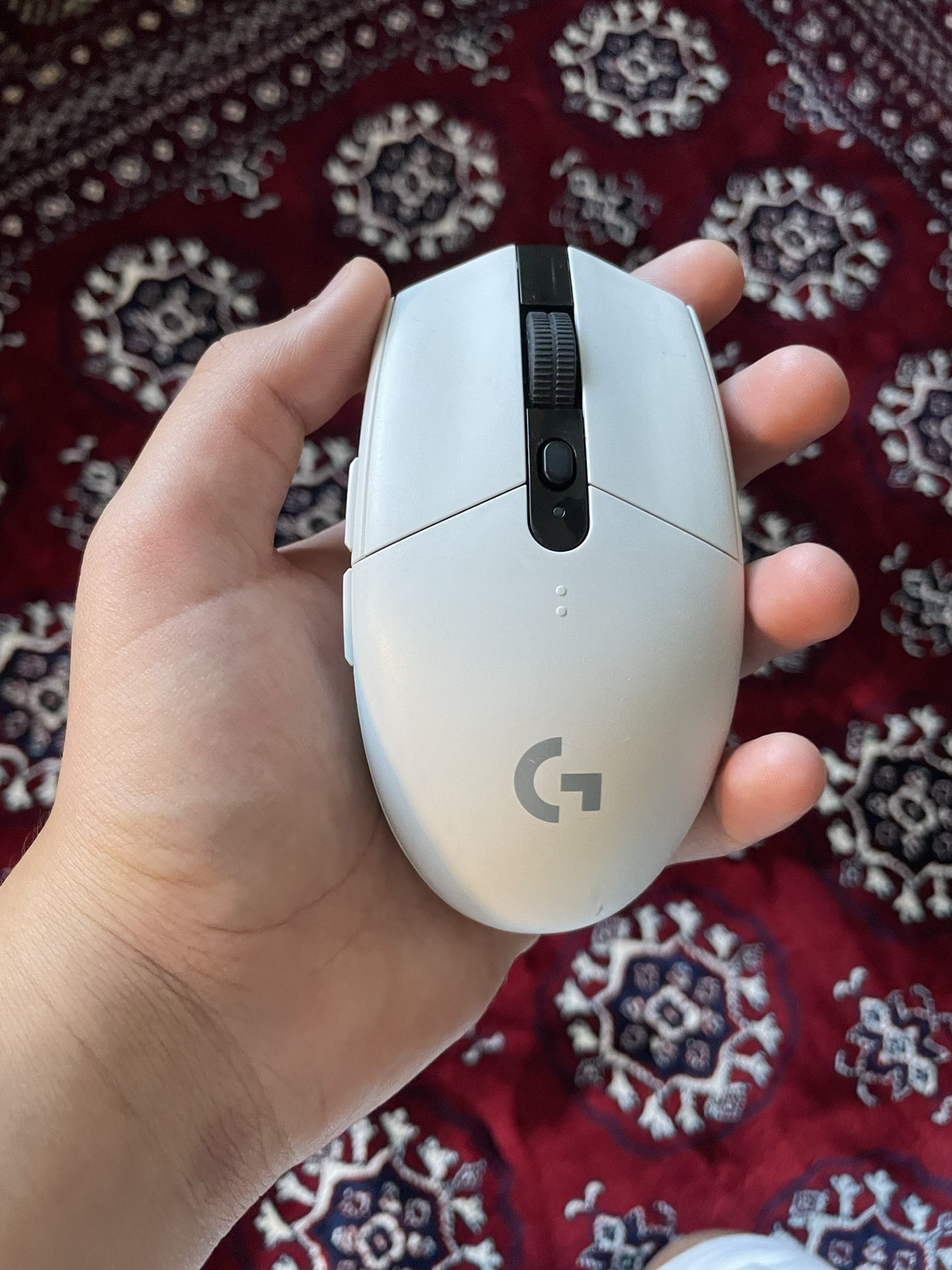 Logitech G305