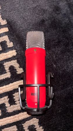 RØDE NT1 Signature Series Condenser Microphone Red
