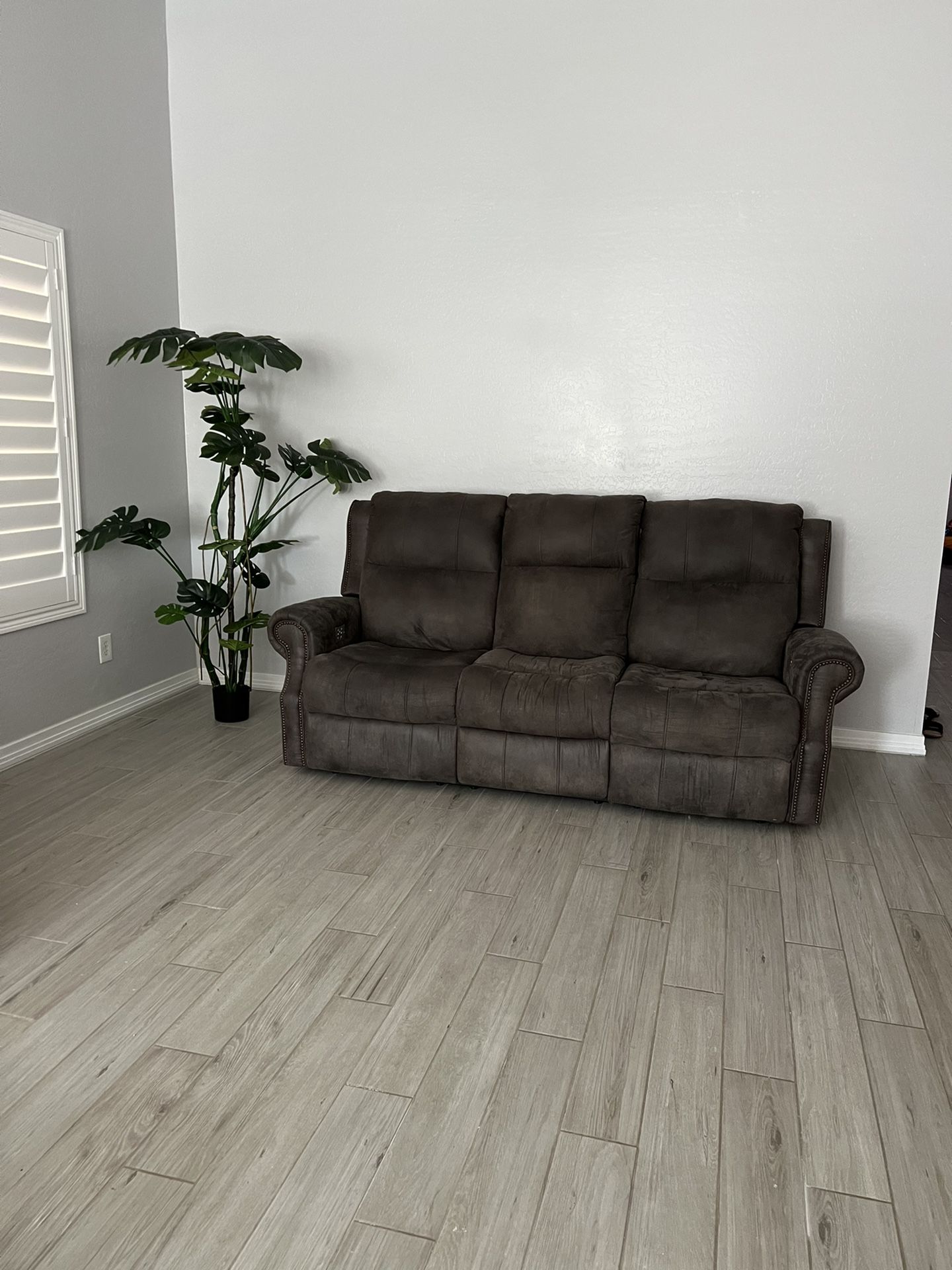 Dark Grey Electric Reclining Couch 