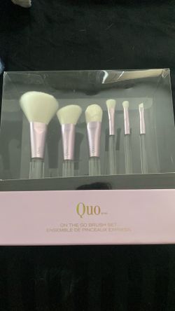 Brand New Quo Makeup Brush Set