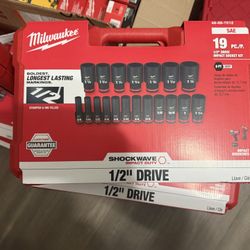 Milwaukee 19 Pc 1/2 Socket Set 