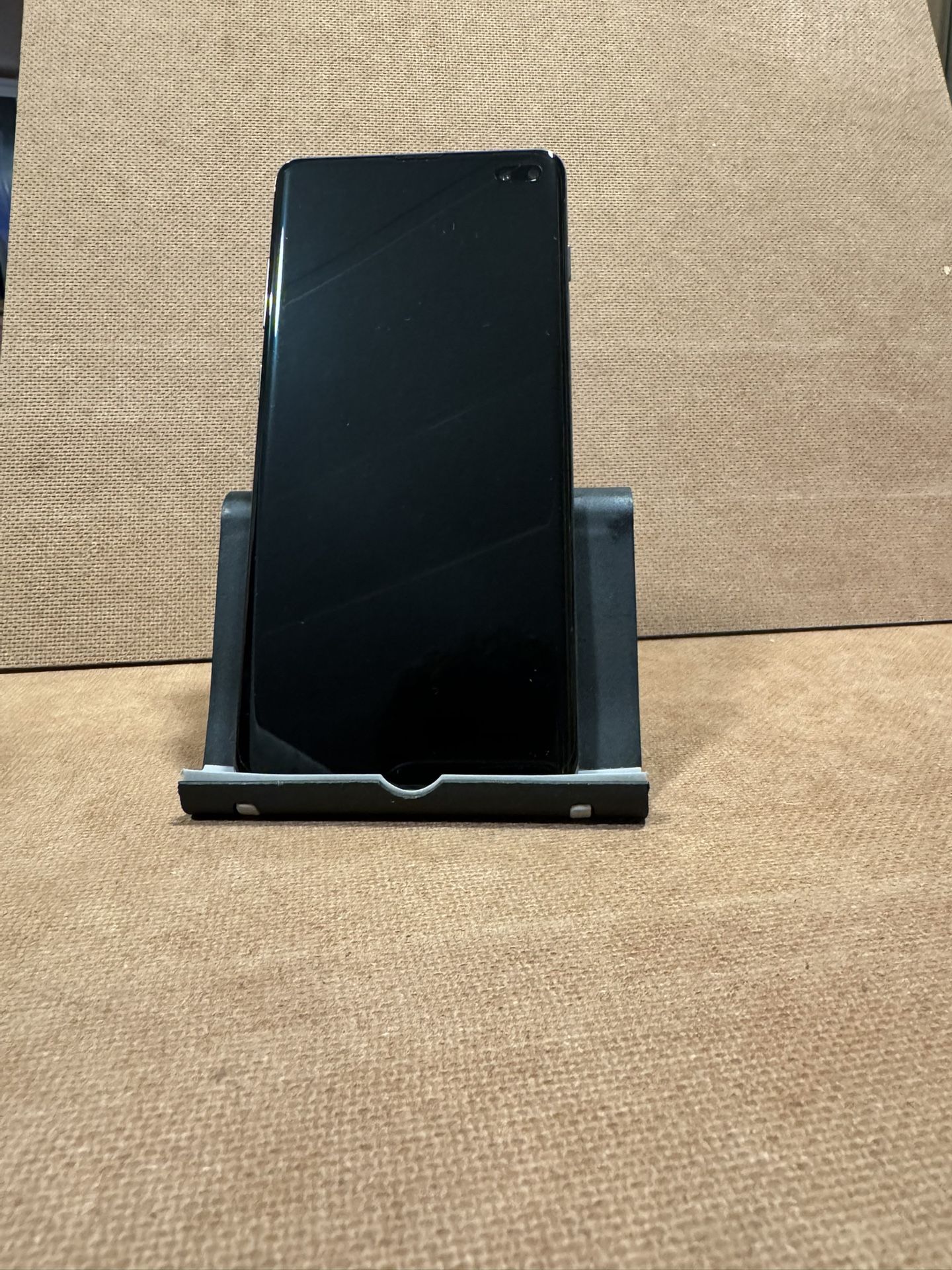 Samsung Galaxy s10 128gb black Att or Cricket