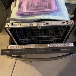 Frigidaire gallery Dishwasher
